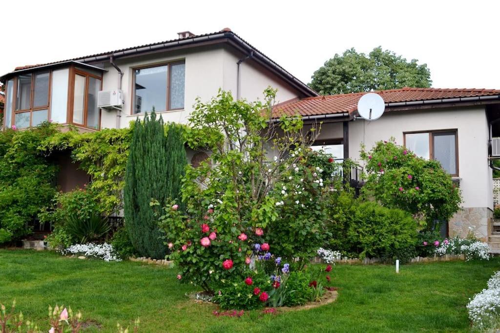 Sea & Garden Villa Варна Экстерьер фото